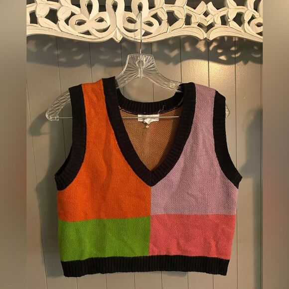 Birch & Stone color block cropped sweater vest - Picture 1 of 3
